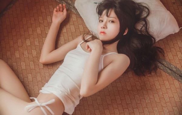 国产裸体性爱瑜伽艺术视频_BD韩语手机免费观看