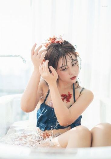AAA片日本护士高潮片_BD英语完整在线观看