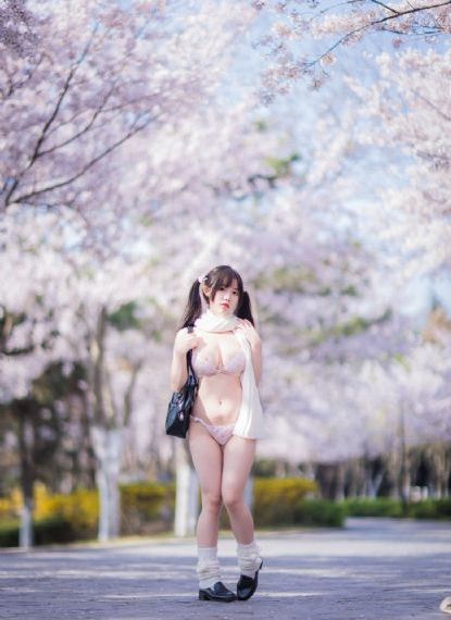 久久少妇免费看_BD英语迅雷电影在线