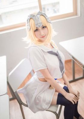 免费jizz在线播放视频高清版_十万网红美女美酱