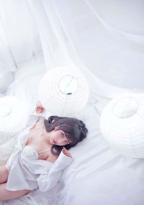 亚洲情侣国产精品第一页_HD迅雷电影在线